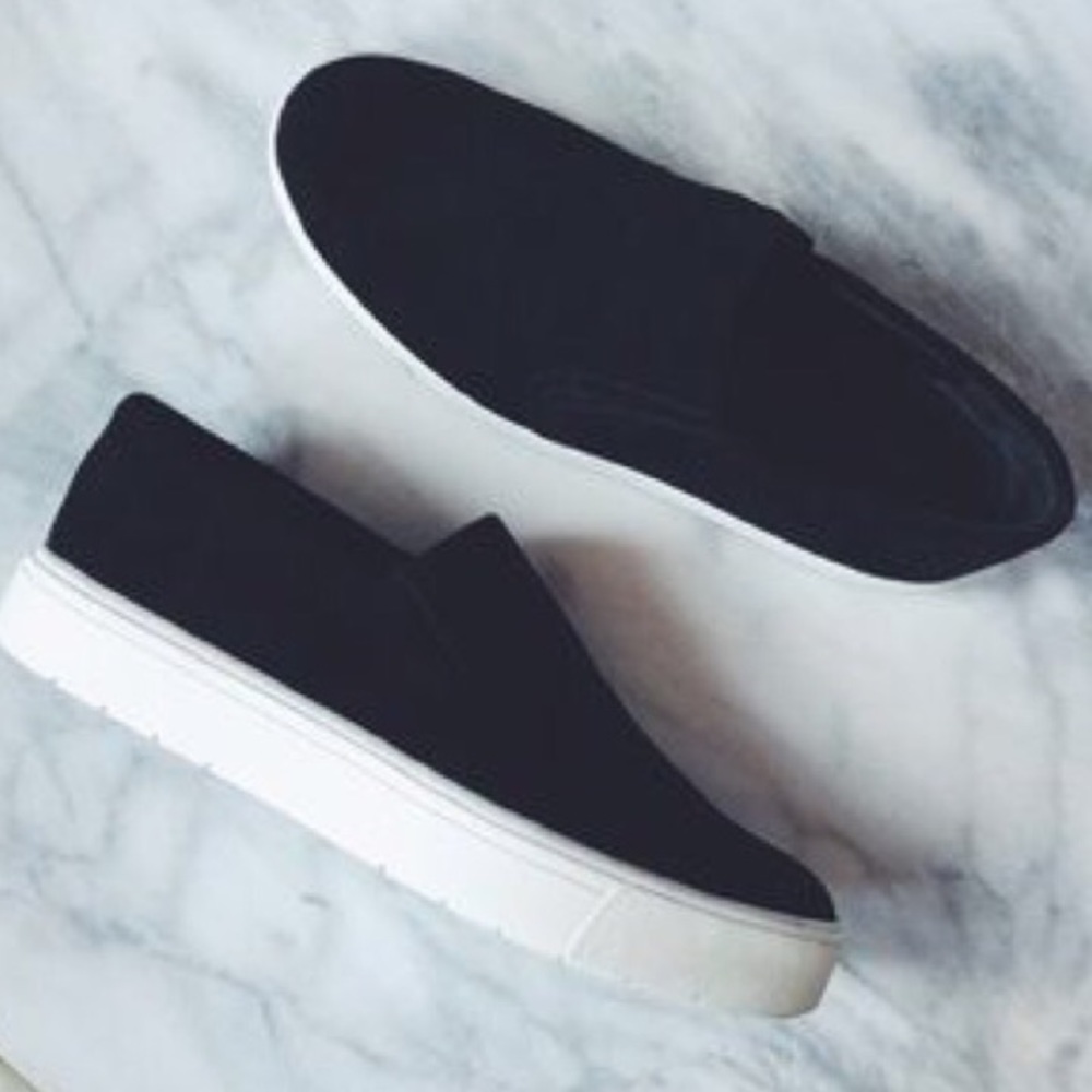 VINCE Calf skin slip on Sneaker 9.5